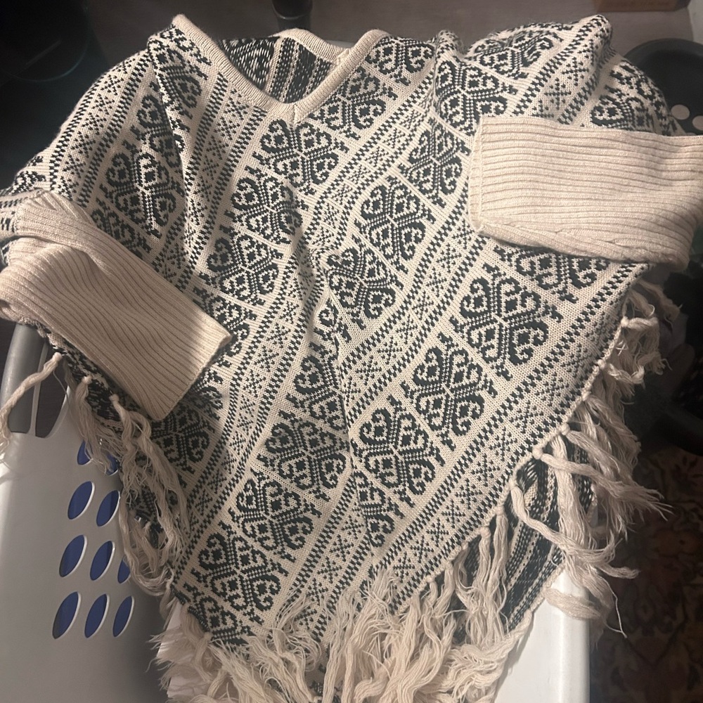 Wet seal soft wide v neck serape with sweater sleeves